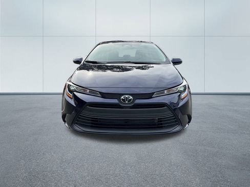 Used 2026 Toyota Corolla LE image 3