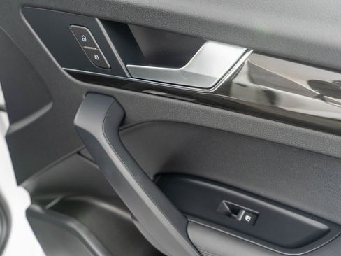 Used 2020 Audi Q5 2.0T Premium Plus image 9