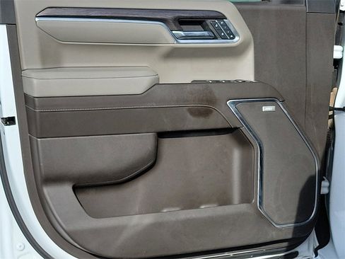 Used 2024 Chevrolet Silverado 1500 LTZ w/ Technology Package image 11