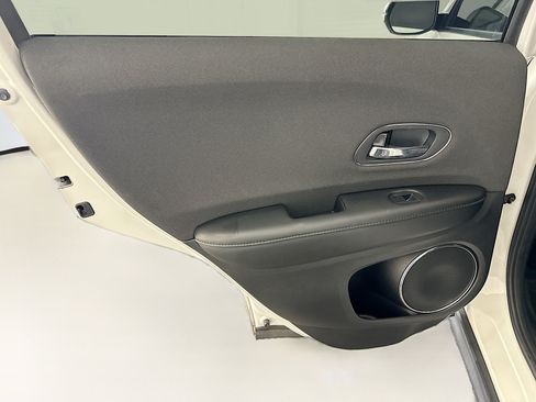 Used 2022 Honda HR-V EX image 27