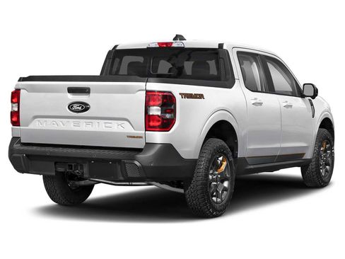 Used 2025 Ford Maverick Tremor image 2