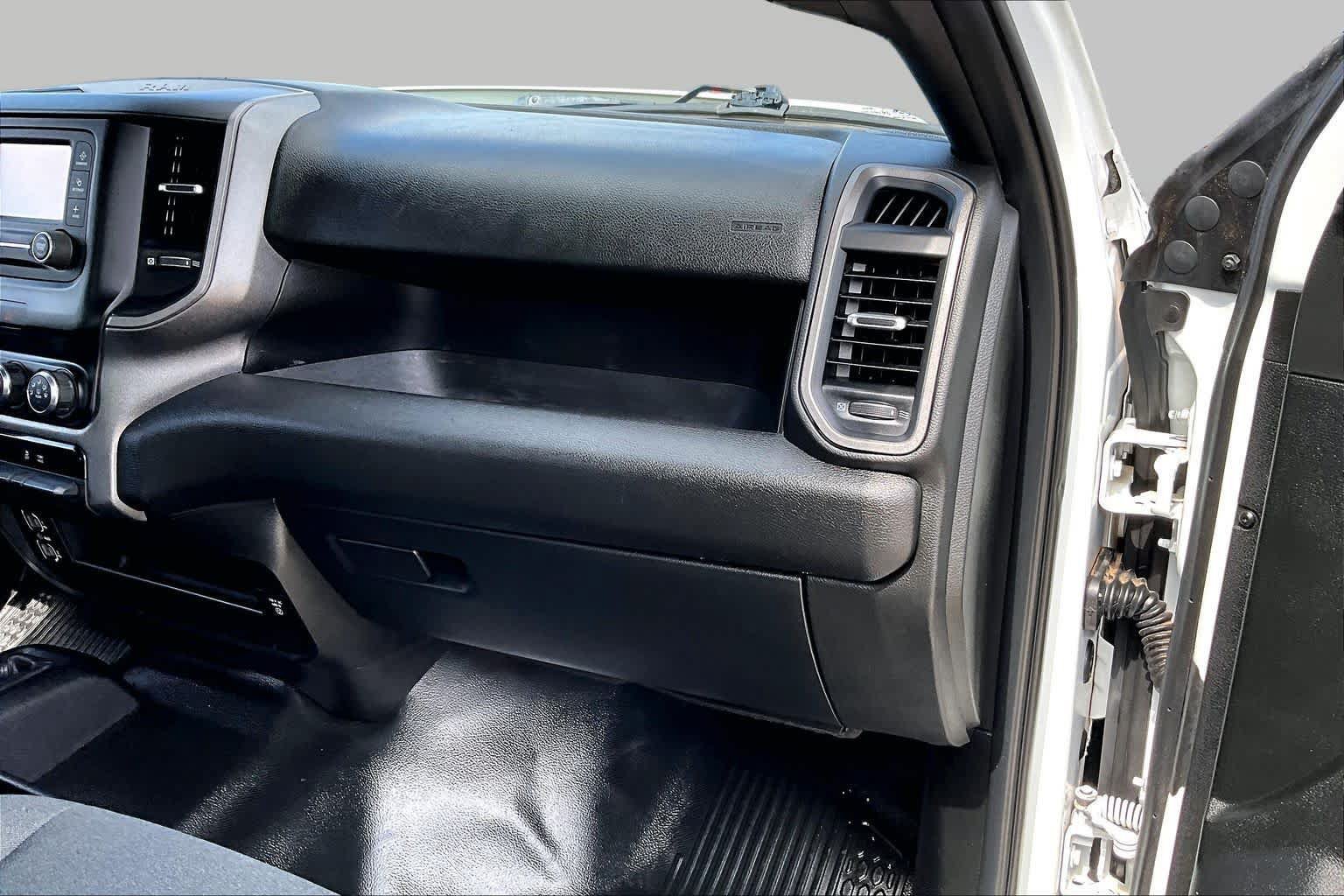 Used 2022 RAM 2500 Tradesman w/ Chrome Appearance Group AWD/4WD image 19