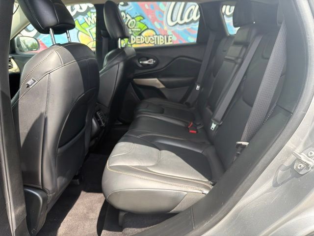 Used 2017 Jeep Cherokee Latitude w/ True North Edition AWD/4WD image 17