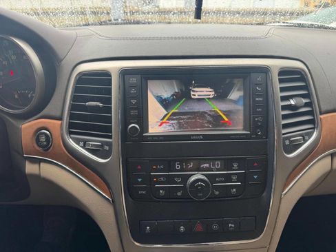 Used 2012 Jeep Grand Cherokee Overland image 14