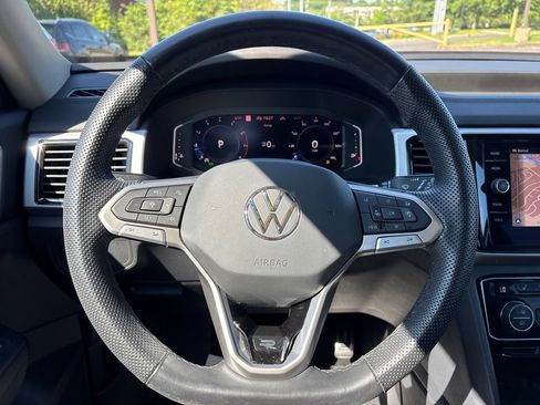 Certified 2023 Volkswagen Atlas SEL R-Line AWD/4WD image 17