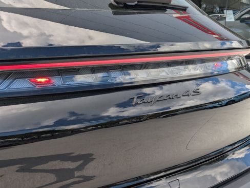 New 2024 Porsche Taycan 4S AWD/4WD image 12