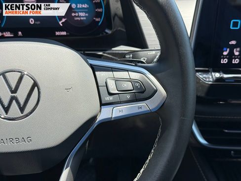 Used 2025 Volkswagen Atlas Cross Sport SE AWD/4WD image 14