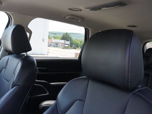 Used 2023 Kia Telluride LX AWD/4WD image 23