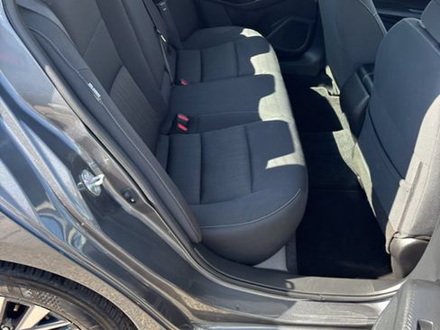 Used 2025 Nissan Altima 2.5 SV FWD image 11