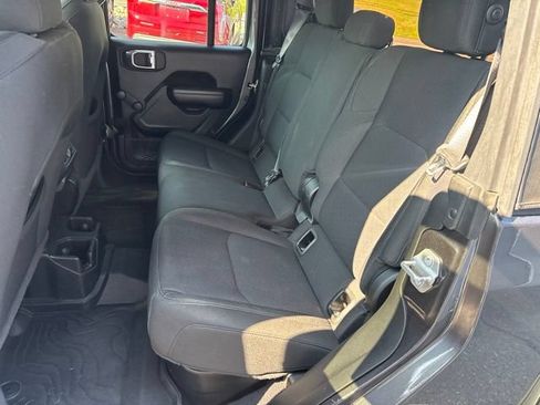 Used 2021 Jeep Gladiator Sport AWD/4WD image 10