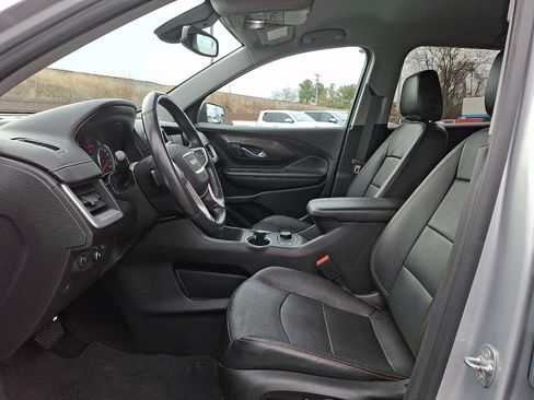Used 2021 GMC Terrain SLT image 13
