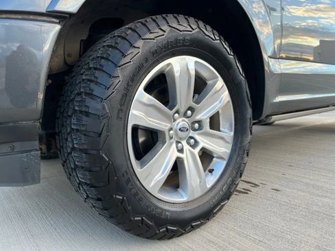 Used 2018 Ford F150 Platinum w/ Max Trailer Tow Package image 9