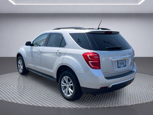 Used 2017 Chevrolet Equinox LT w/ Convenience Package FWD image 4