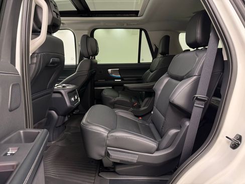 New 2026 Ford Expedition Platinum w/ Driver's Package image 27