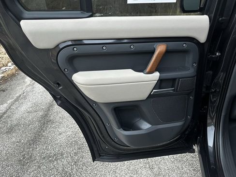 Used 2023 Land Rover Defender 110 X image 14