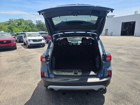 Certified 2023 Ford Escape Platinum AWD/4WD image 11