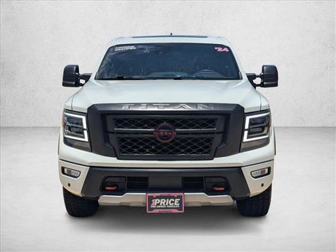 Used 2024 Nissan Titan PRO-4X w/ Pro-4x Convenience Package AWD/4WD image 2