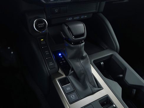 Used 2025 Toyota Land Cruiser image 25