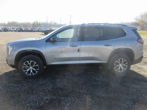New 2026 GMC Acadia AT4 w/ Luxury Package AWD/4WD image 8