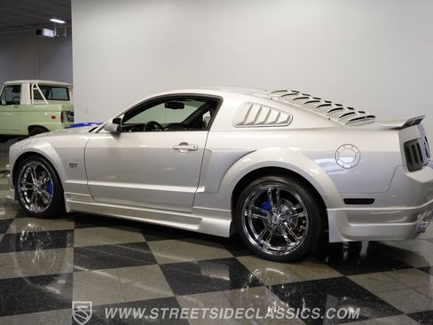 Used 2007 Ford Mustang GT RWD image 9