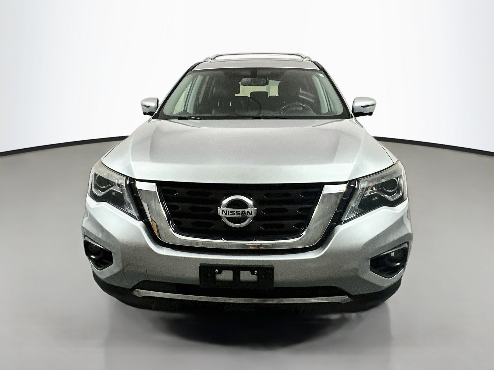 Used 2017 Nissan Pathfinder Platinum AWD/4WD image 2