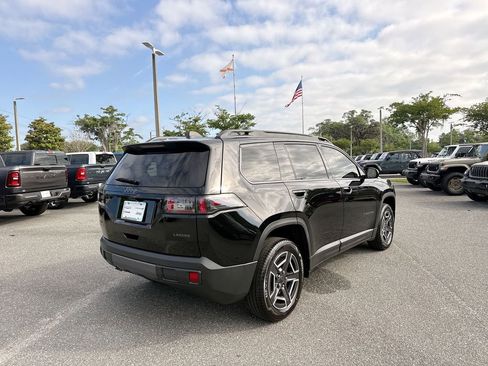 New 2026 Jeep Cherokee Laredo AWD/4WD image 3