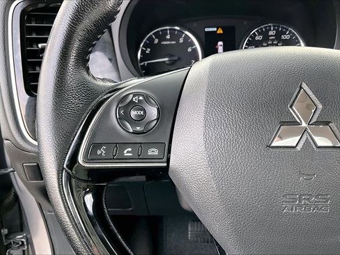 Used 2019 Mitsubishi Outlander SEL image 24