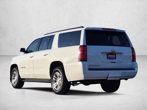 Used 2017 Chevrolet Suburban LT w/ Luxury Package RWD image 8
