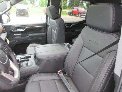 New 2026 GMC Sierra 1500 Denali AWD/4WD image 12