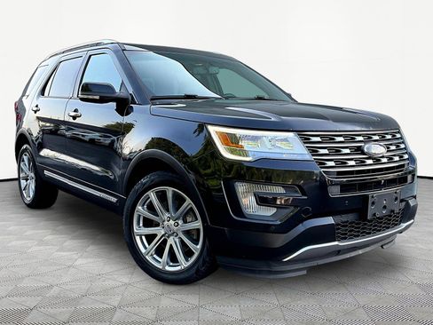 Used 2017 Ford Explorer Limited AWD/4WD image 3