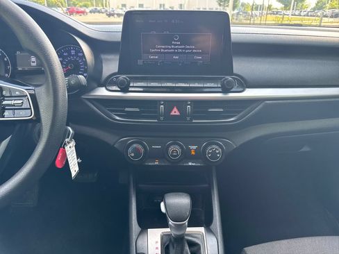 Used 2023 Kia Forte LXS w/ LXS Technology Package FWD image 18