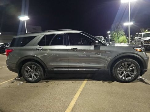 Used 2024 Ford Explorer XLT w/ Equipment Group 202A AWD/4WD image 4