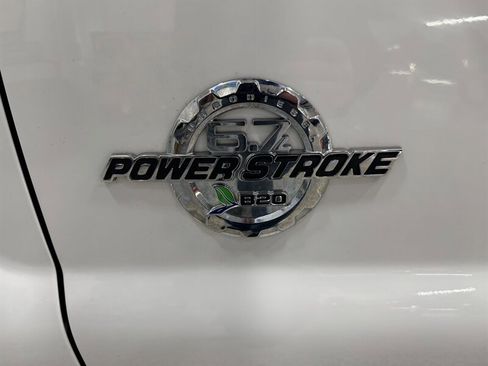 Used 2012 Ford F350 Lariat w/ Lariat Interior Pkg image 4