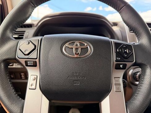 Used 2022 Toyota 4Runner Limited AWD/4WD image 17