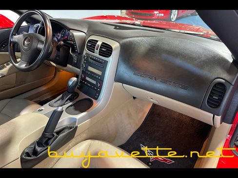 Used 2006 Chevrolet Corvette Coupe w/ Preferred Equipment Group RWD image 15