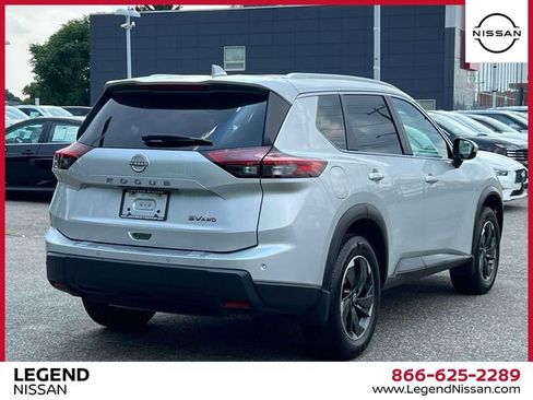 Certified 2024 Nissan Rogue SV w/ SV Premium Package AWD/4WD image 6