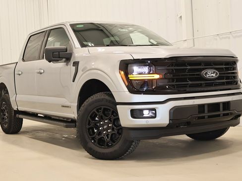 New 2025 Ford F150 XLT w/ Equipment Group 302A MID image 30