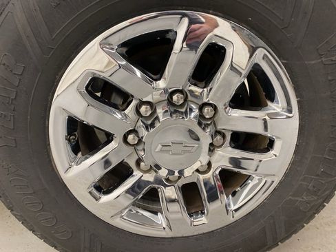 Used 2017 Chevrolet Silverado 3500 High Country image 26