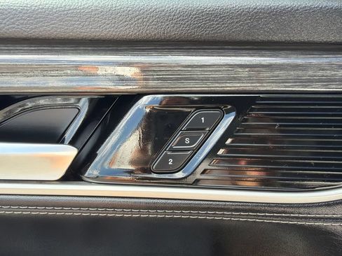 Used 2022 Jeep Wagoneer Series II AWD/4WD image 33
