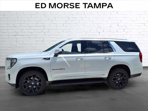 Used 2022 GMC Yukon SLT w/ SLT Luxury Package AWD/4WD image 2