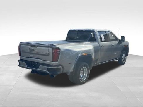 Used 2025 GMC Sierra 3500 Denali Ultimate AWD/4WD image 6