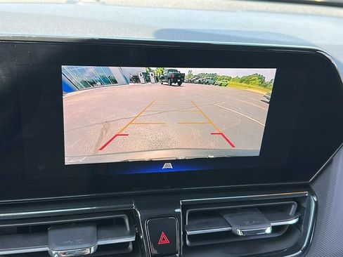 Used 2025 Chevrolet TrailBlazer RS w/ Convenience Package AWD/4WD image 22