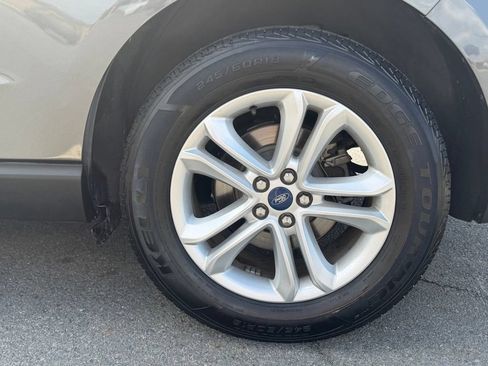 Used 2019 Ford Edge SEL w/ Equipment Group 201A FWD image 12