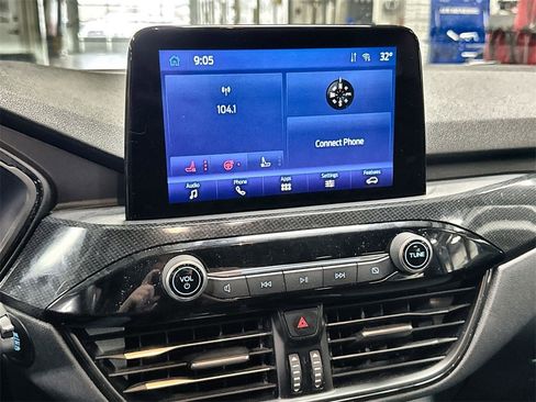 Used 2023 Ford Escape ST-Line image 19