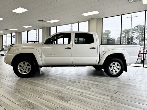 Used 2012 Toyota Tacoma PreRunner image 4