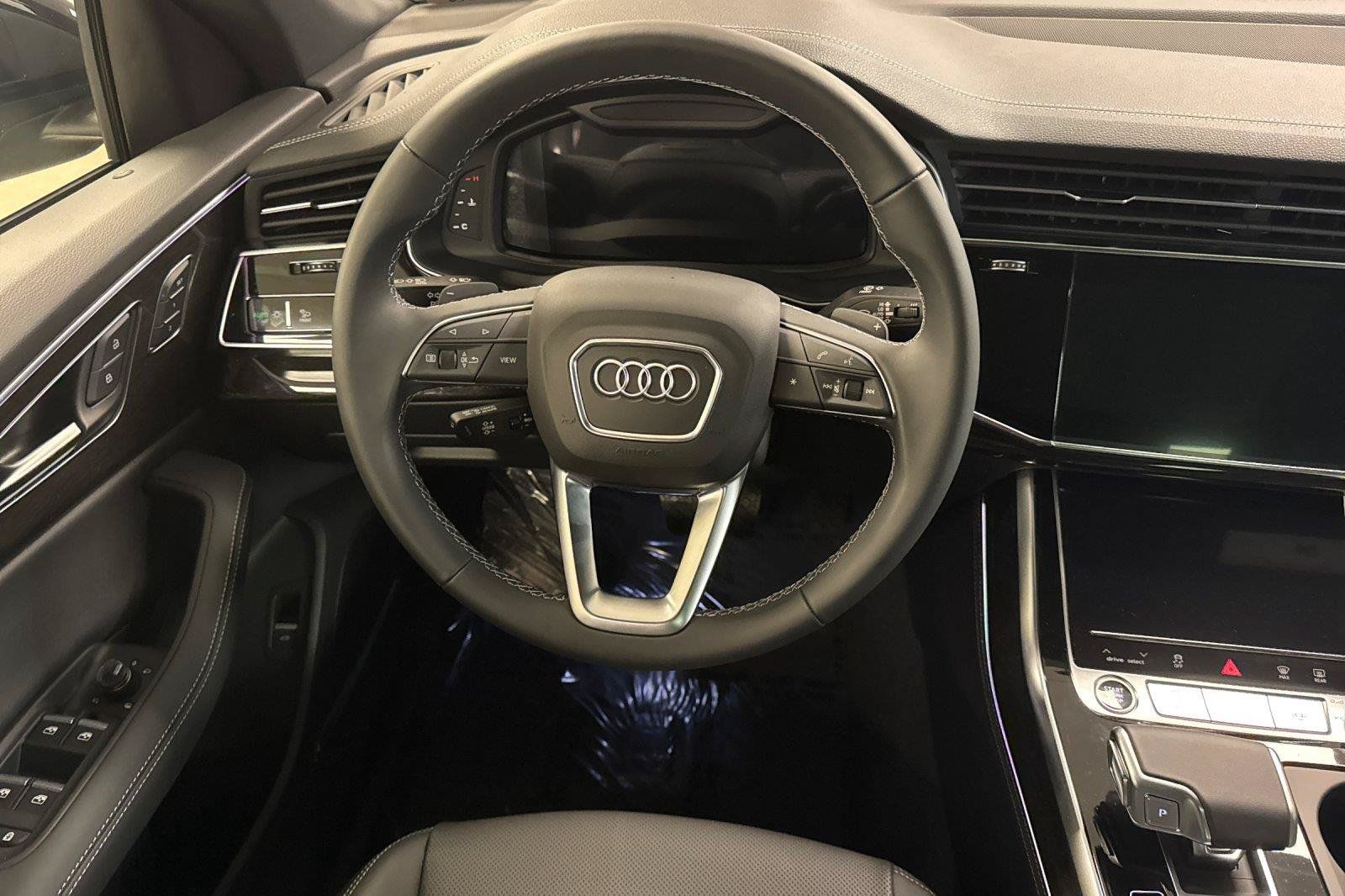 Used 2026 Audi Q8 Premium Plus AWD/4WD image 14