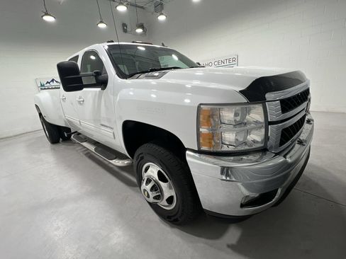 Used 2011 Chevrolet Silverado 3500 LTZ w/ LTZ Plus Package AWD/4WD image 2