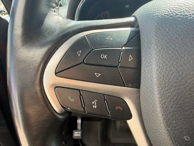 Used 2021 Jeep Grand Cherokee Limited AWD/4WD image 34