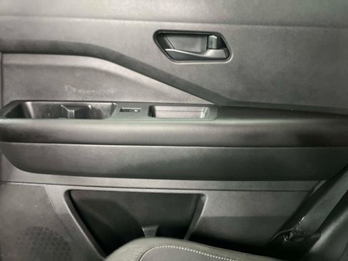 Certified 2023 Nissan Pathfinder SV image 15