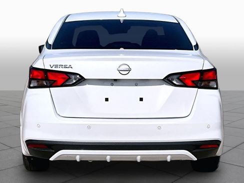Used 2025 Nissan Versa SV w/ Trunk Package FWD image 5